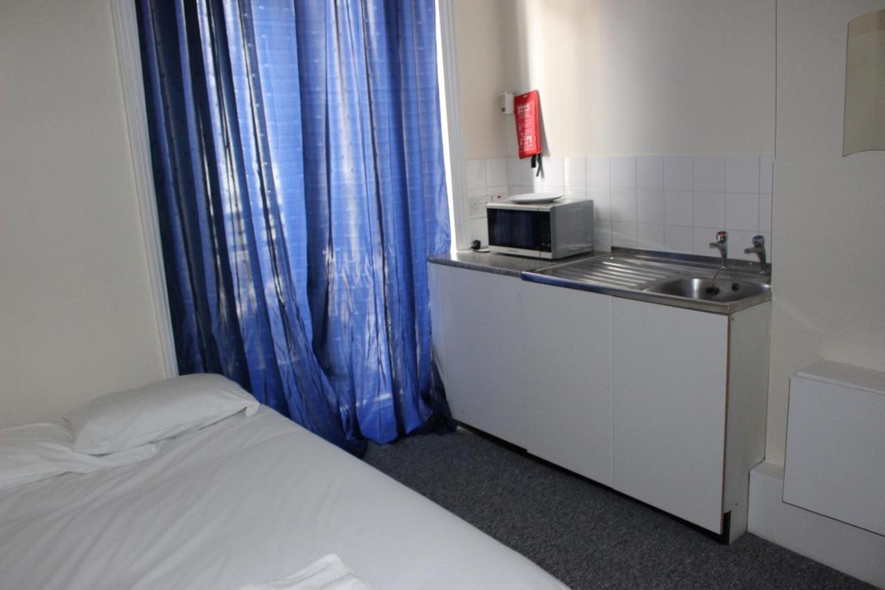Regents Court * London