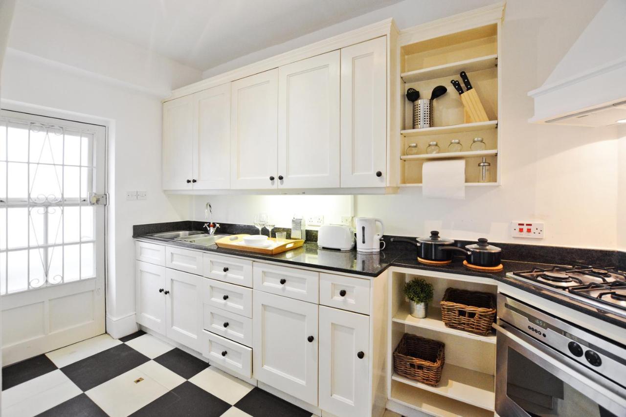 Luxury 3 Bedrooms Mews House In South Kensington