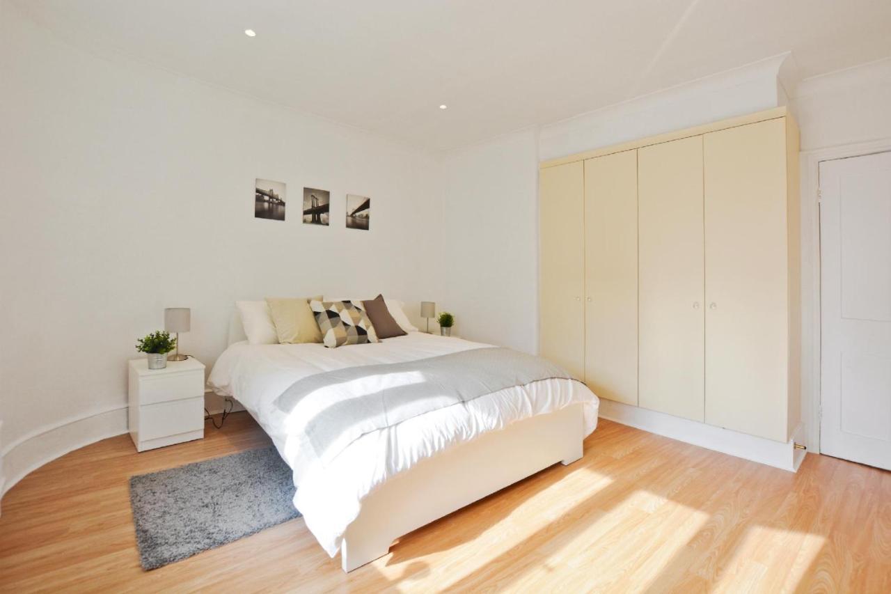Luxury 3 Bedrooms Mews House In South Kensington * London