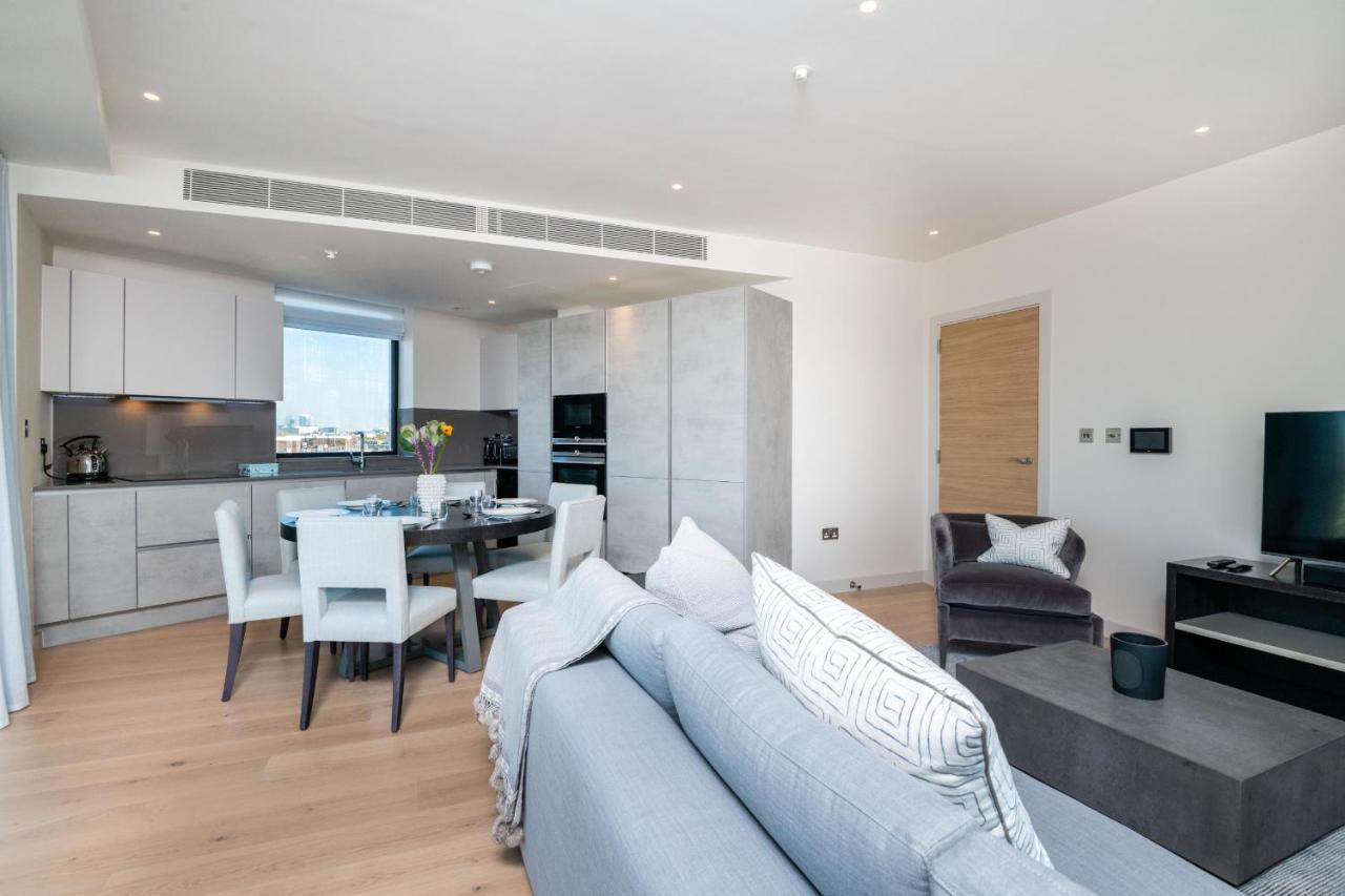 Luxurious Victoria By The Apollo Theatre By Underthedoormat Apartment