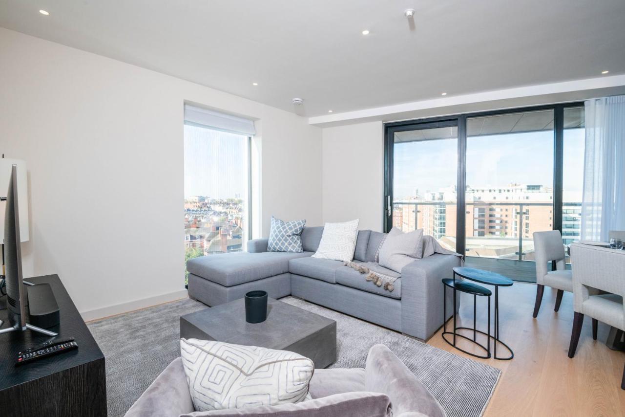Luxurious Victoria By The Apollo Theatre By Underthedoormat London