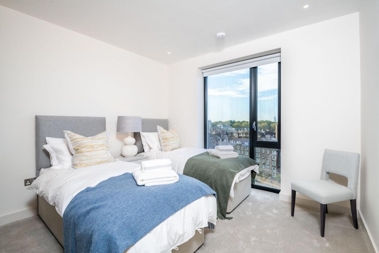 Luxurious Victoria By The Apollo Theatre By Underthedoormat London