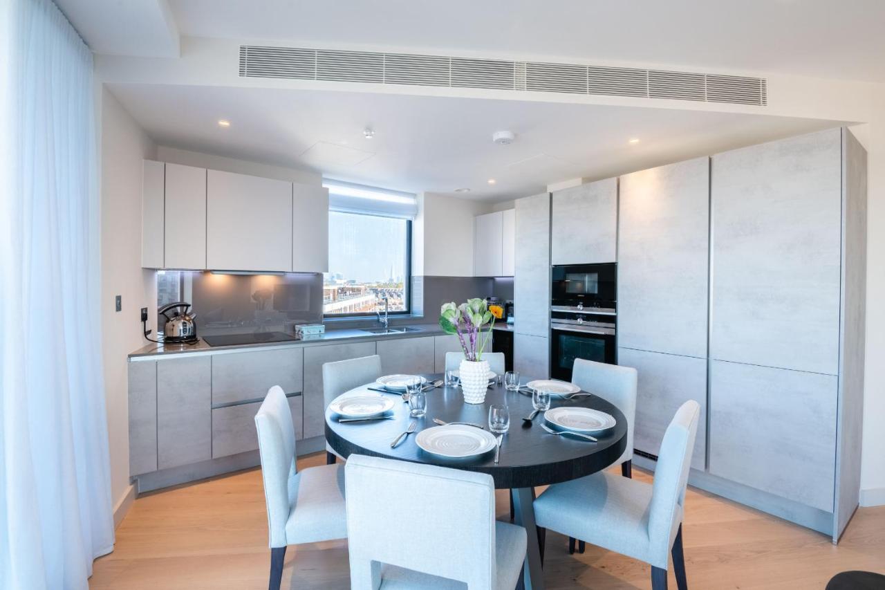 Apartment Luxurious Victoria By The Apollo Theatre By Underthedoormat *