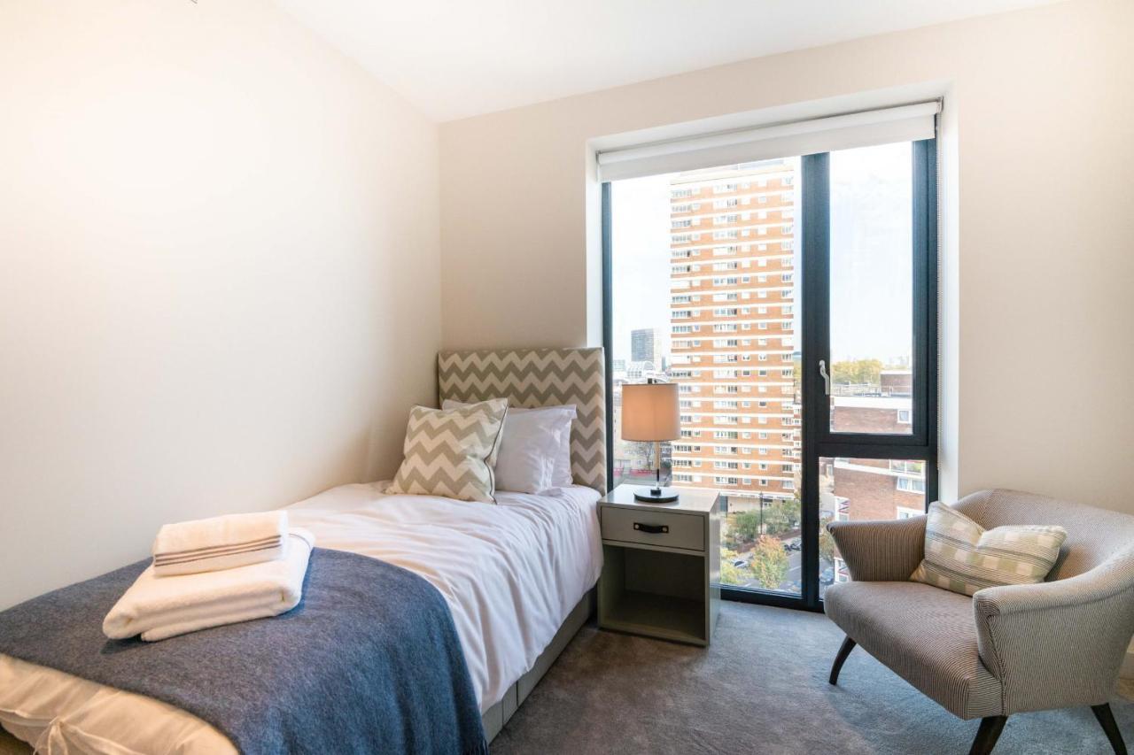Luxurious Victoria By The Apollo Theatre By Underthedoormat Apartment *
