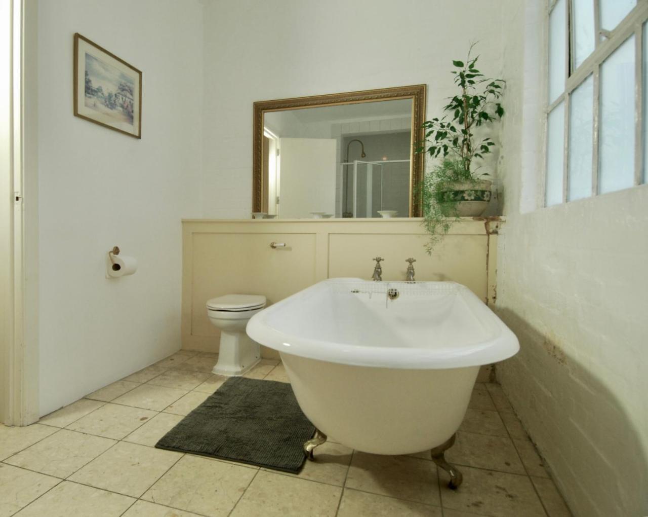 Destination 2 Three Apartment London