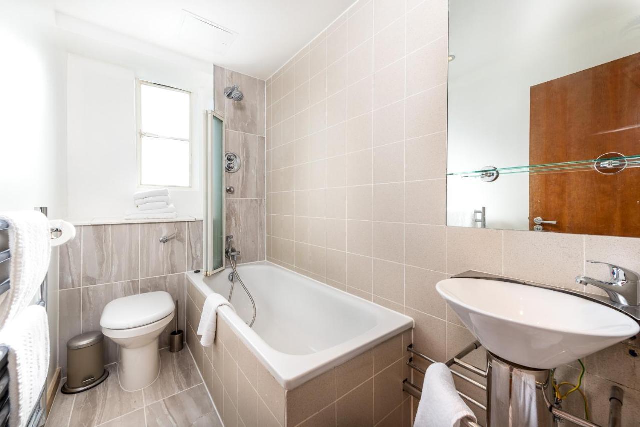 Aparthotel Roland House 3*