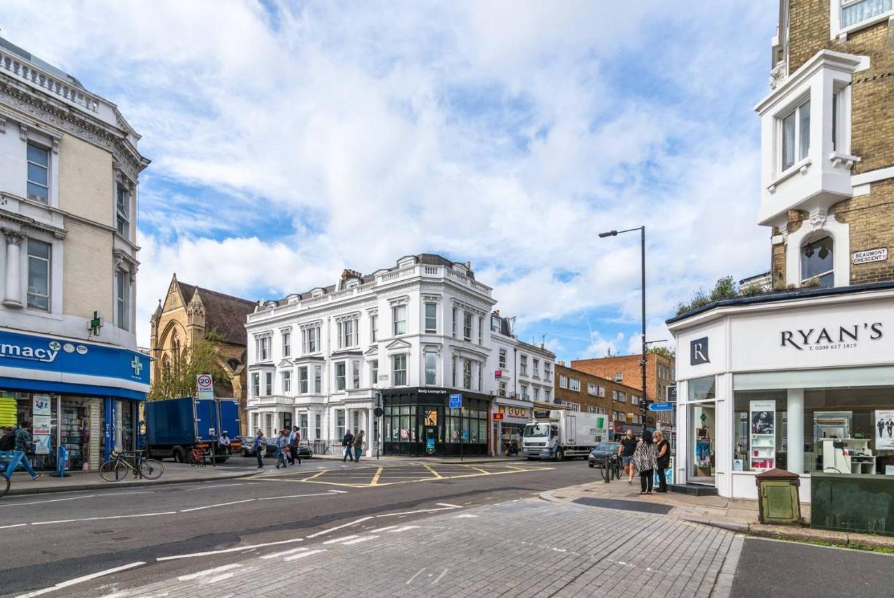 2br Spacious Flat In West Kensington Fits 6! London