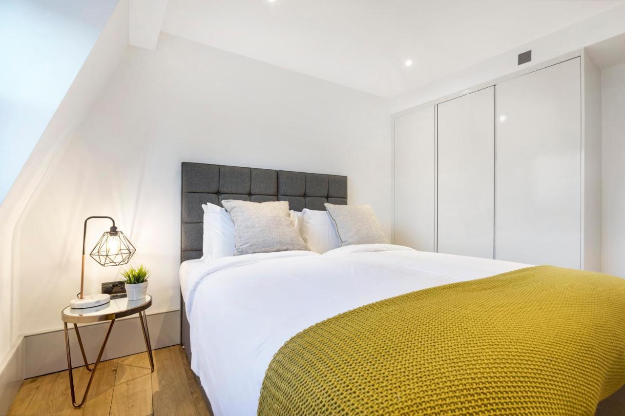 Apartment Aspen Regis Kensington London