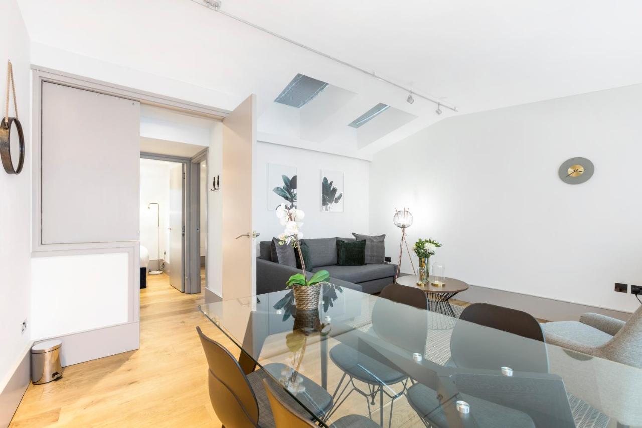 Aspen Regis Kensington Apartment *