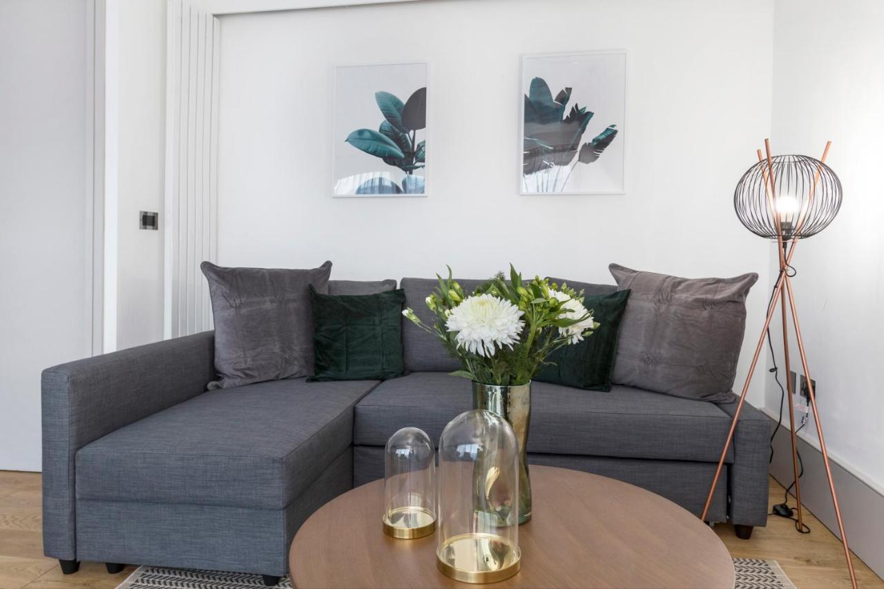 Apartment Aspen Regis Kensington London