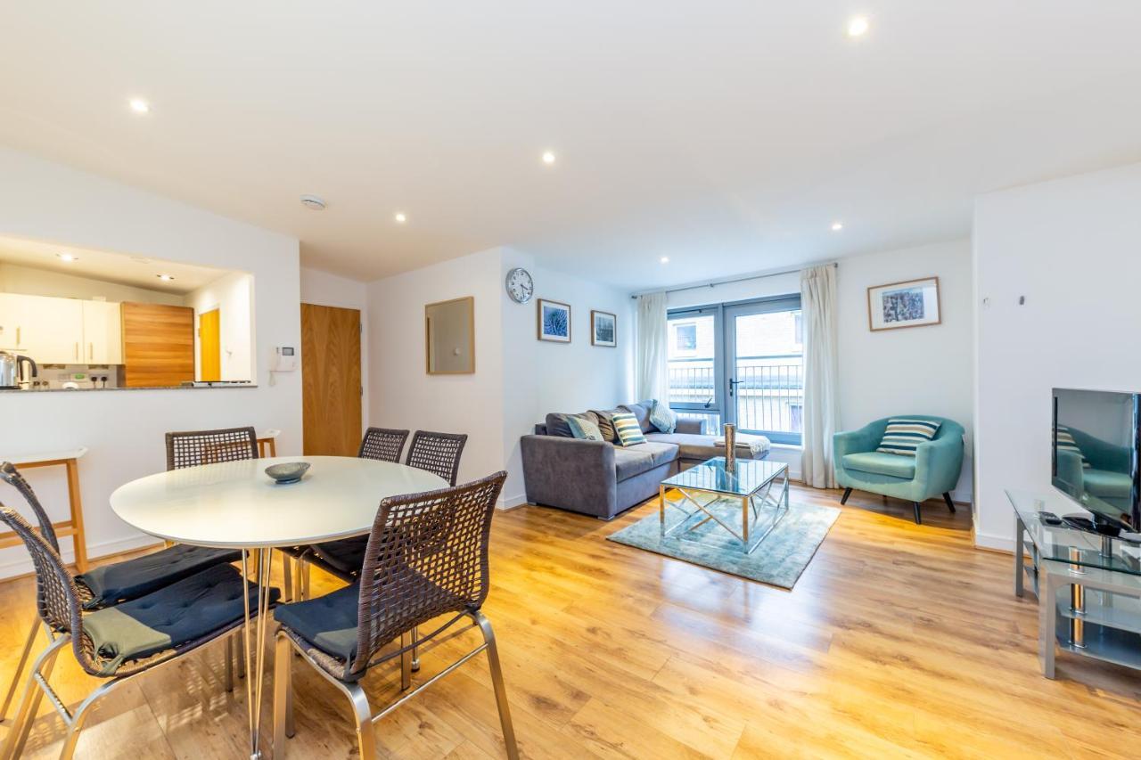 2 Bed Executive Next To Liverpool Street Free Wifi By Aparts London