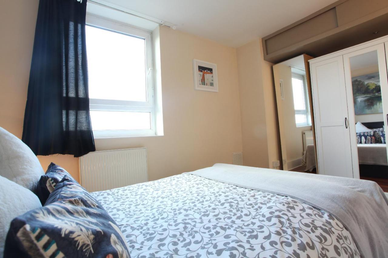 Chelsea Off Kings Road One Bedroom With Balcony * Londen