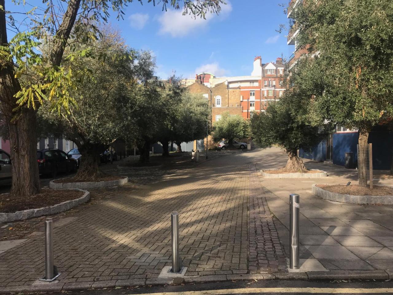 Chelsea Off Kings Road One Bedroom With Balcony * Londen