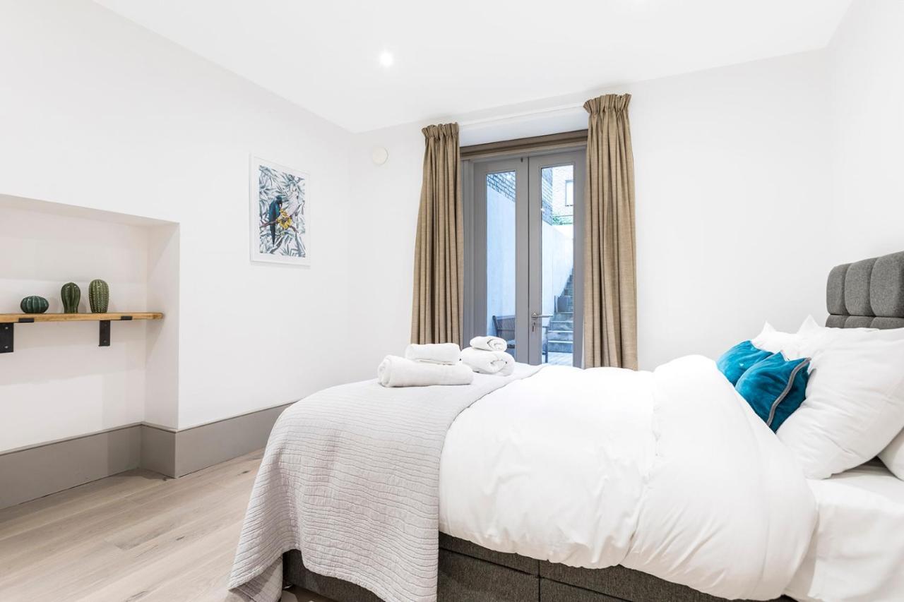 Apartment Aspen Regis Kensington London