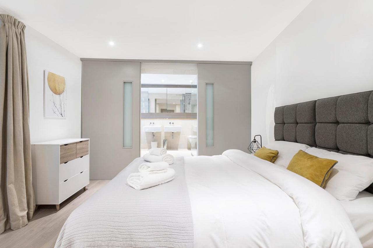 Aspen Regis Kensington Apartment