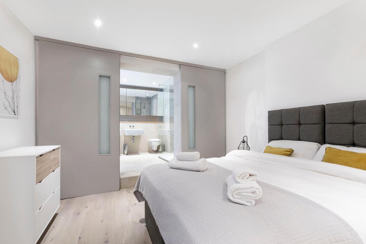 Aspen Regis Kensington Apartment