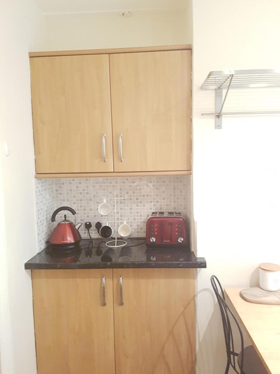 Apartment The Quiet & Cosy Fulham Reach Crib London