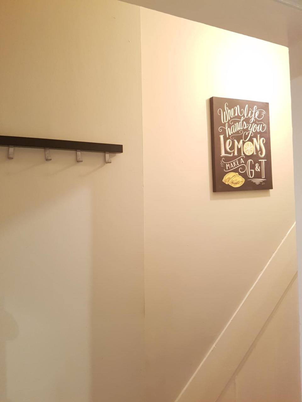 The Quiet & Cosy Fulham Reach Crib * London