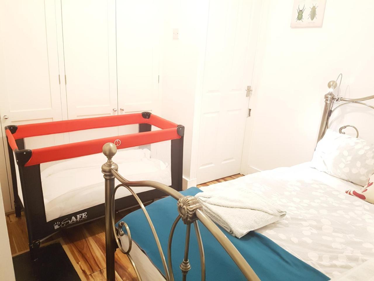 The Quiet & Cosy Fulham Reach Crib Apartment