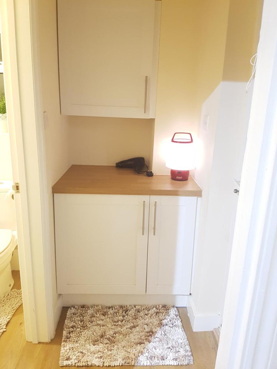 The Quiet & Cosy Fulham Reach Crib Apartment London