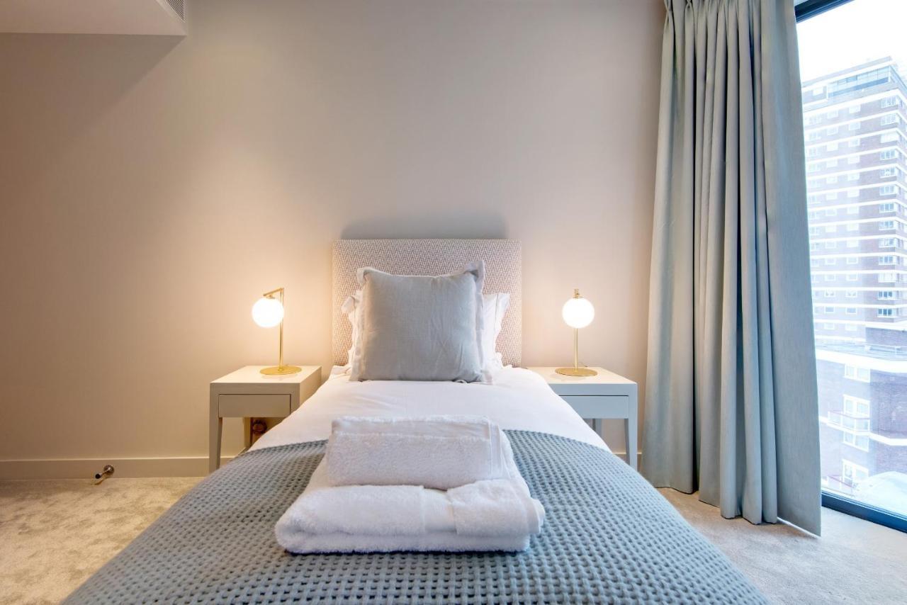 Deluxe Victoria Close To Buckingham Palace By Underthedoormat Londres