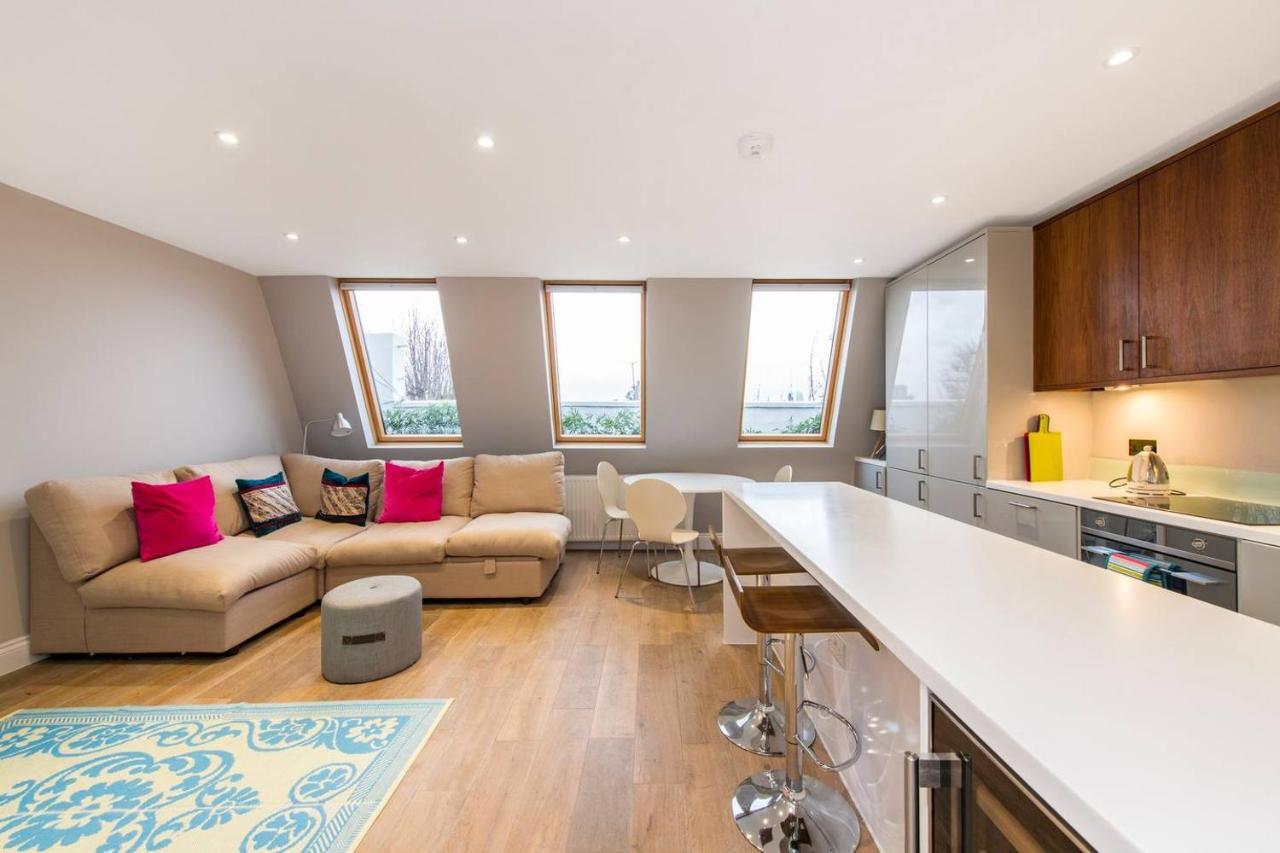 Charming Close To Notting Hill * London