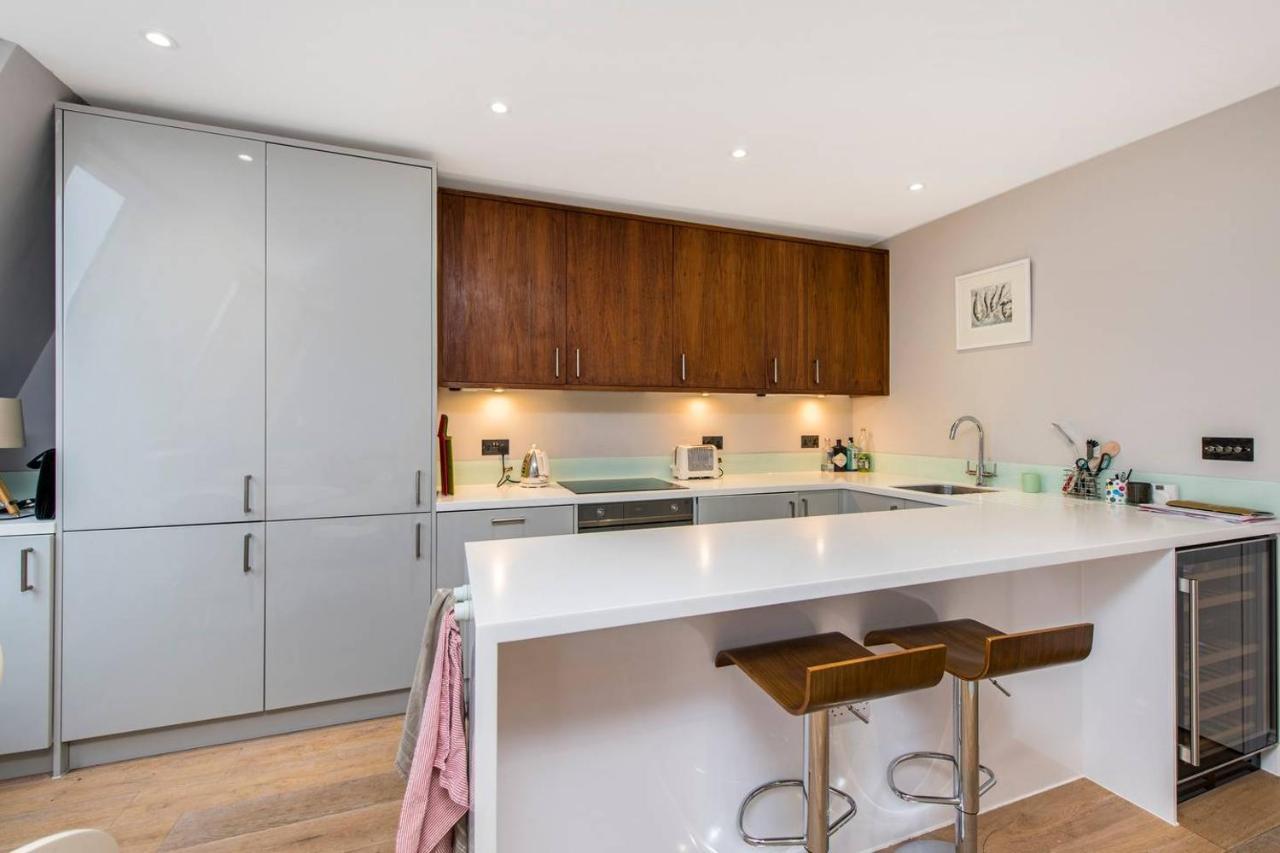 Charming Close To Notting Hill Apartment