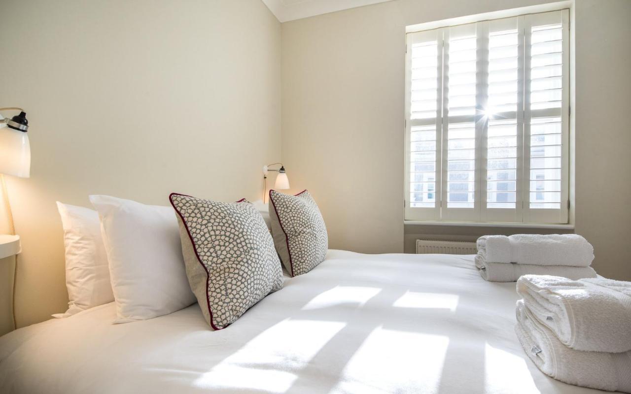 Ladbroke Crescent Apartment