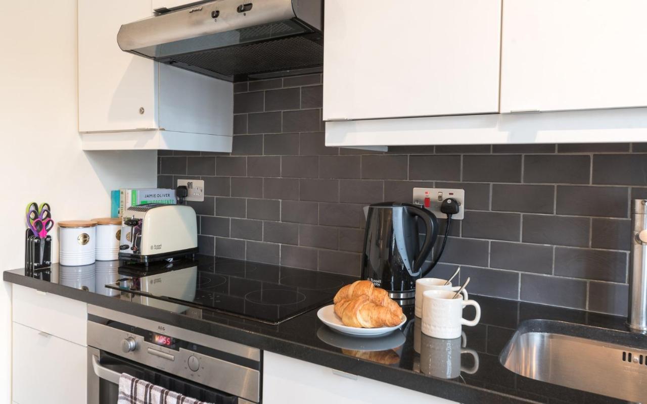 Ladbroke Crescent Apartment