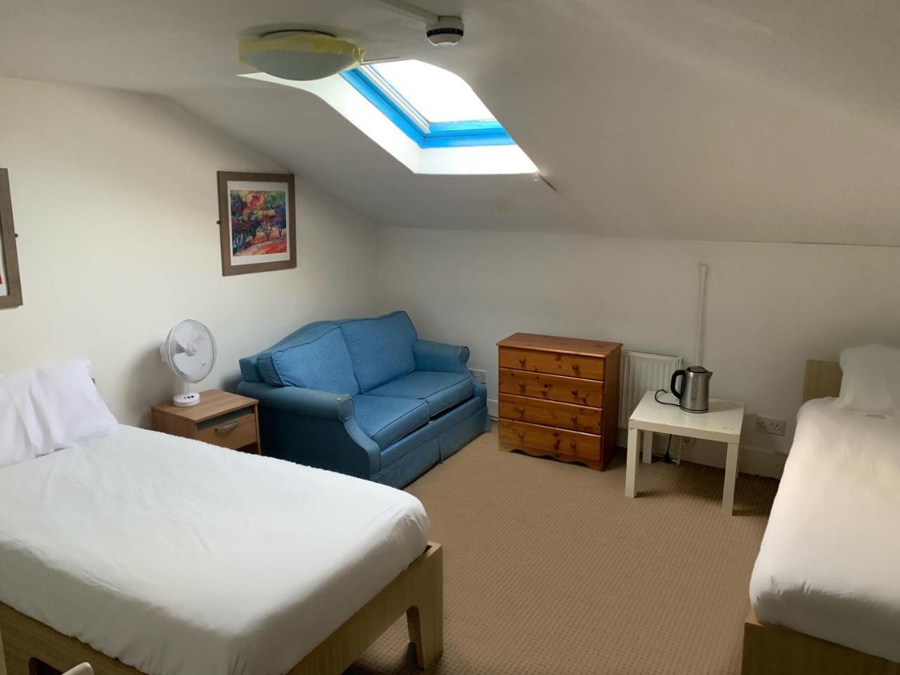 Camden Castle Bed & Breakfast London