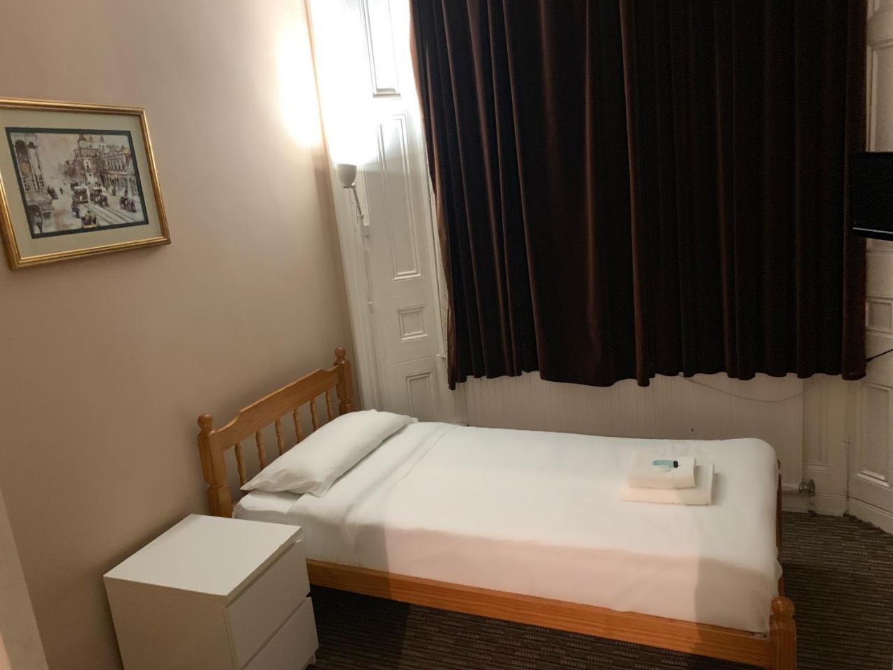 Bed & Breakfast Camden Castle