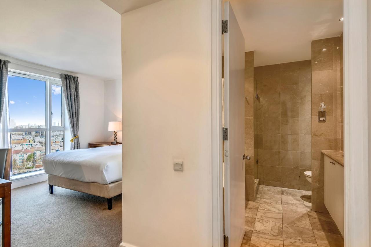 Circus Canary Wharf Apartment