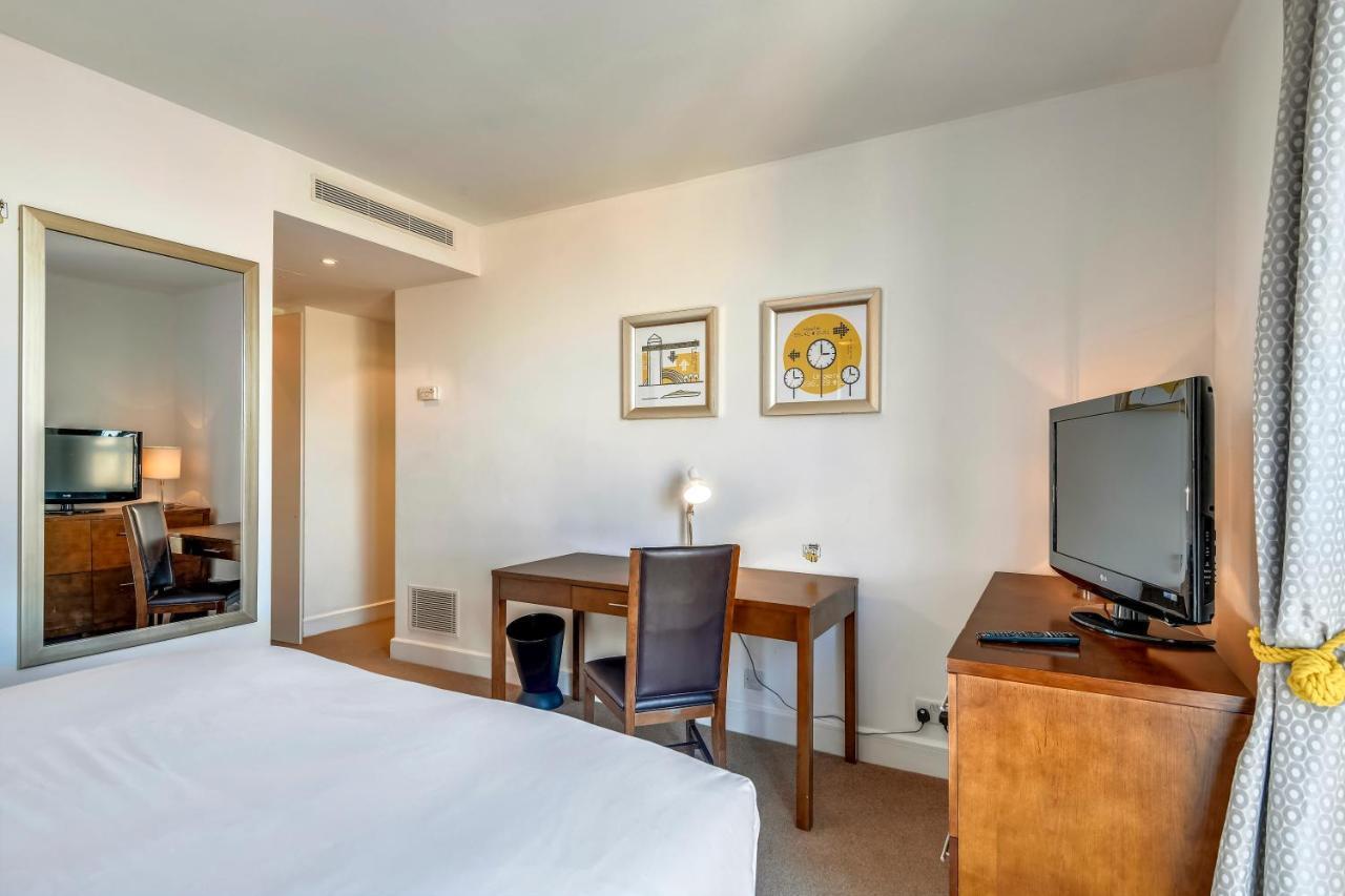 Circus Canary Wharf Apartment *