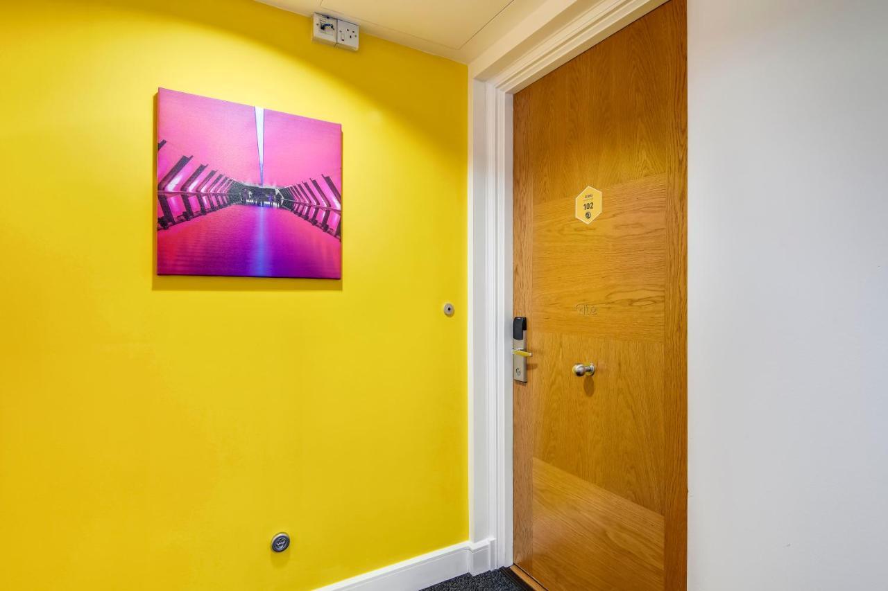Apartment Circus Canary Wharf London