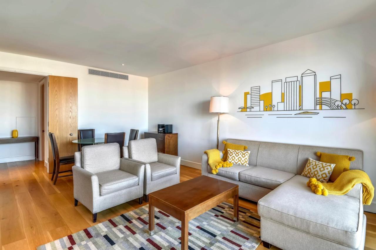 Circus Canary Wharf Apartment London