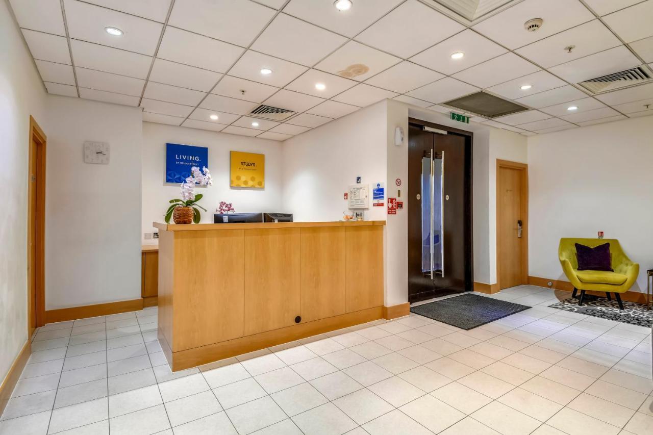 Apartment Circus Canary Wharf London