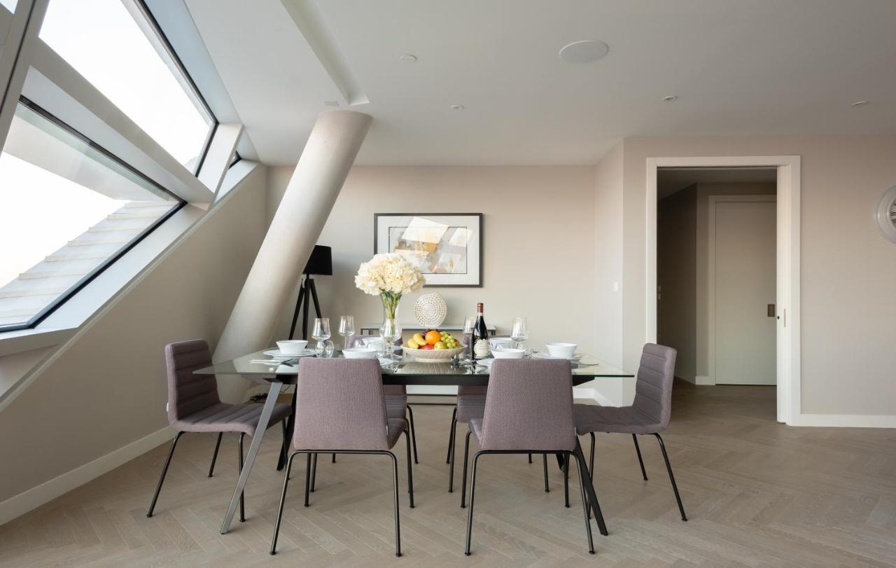 Skyline View Cb Platinum Penthouses Next To Eye London