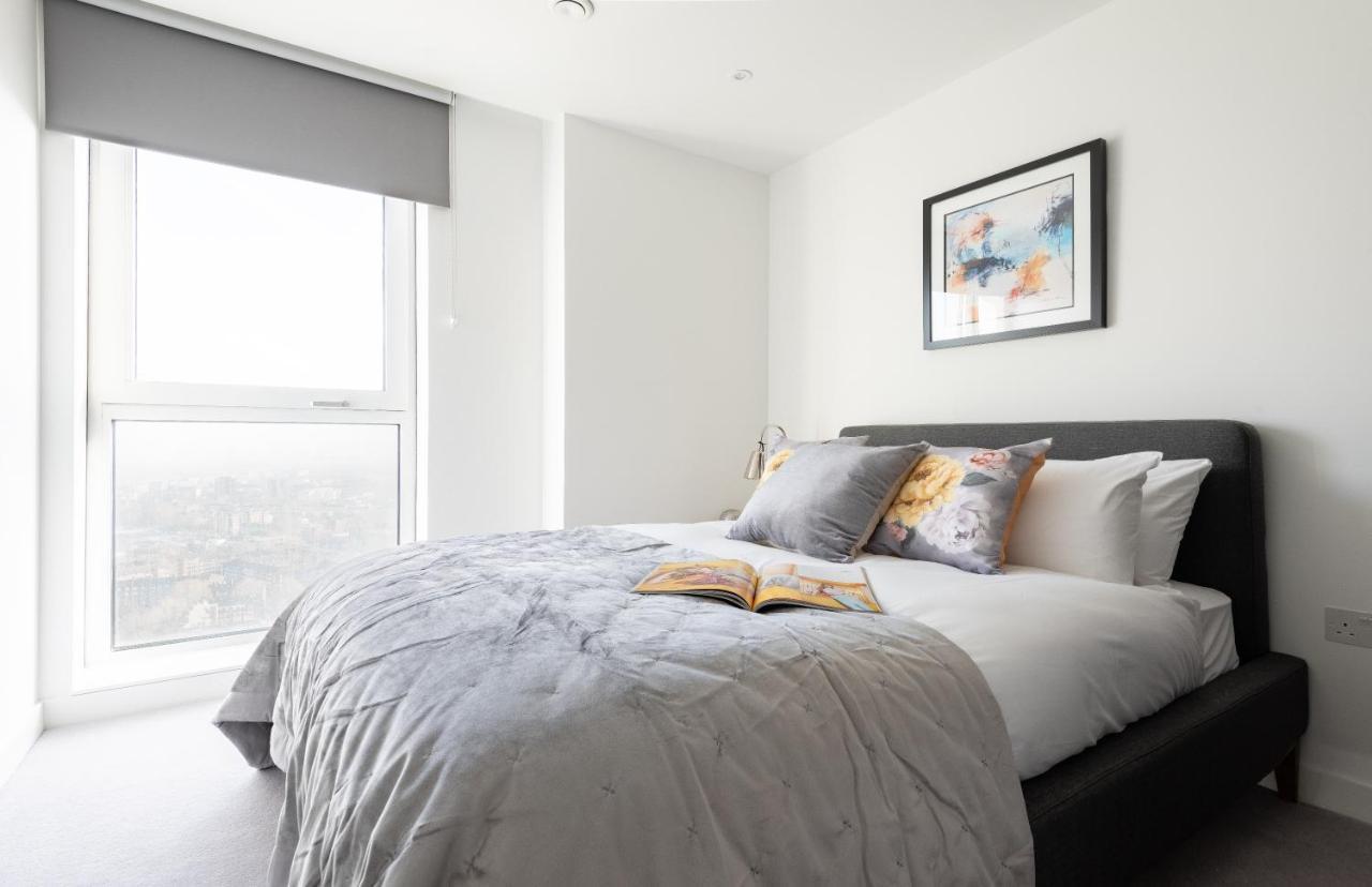 Skyline View Cb Platinum Penthouses Next To Eye Apartment London