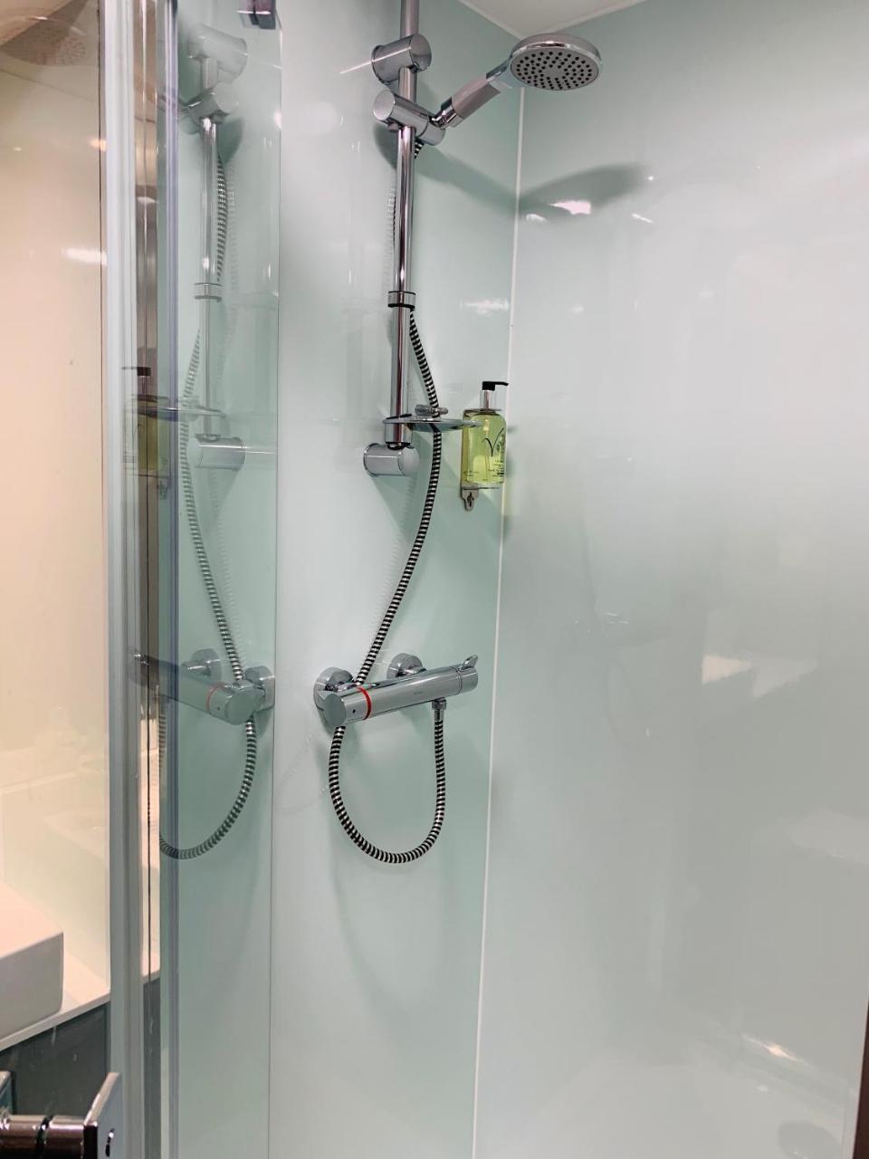Hotel Easyhotel Shoreditch 3*