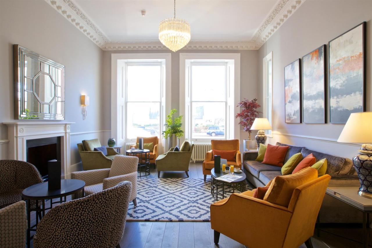 54 Queen's Gate Hotel 4*