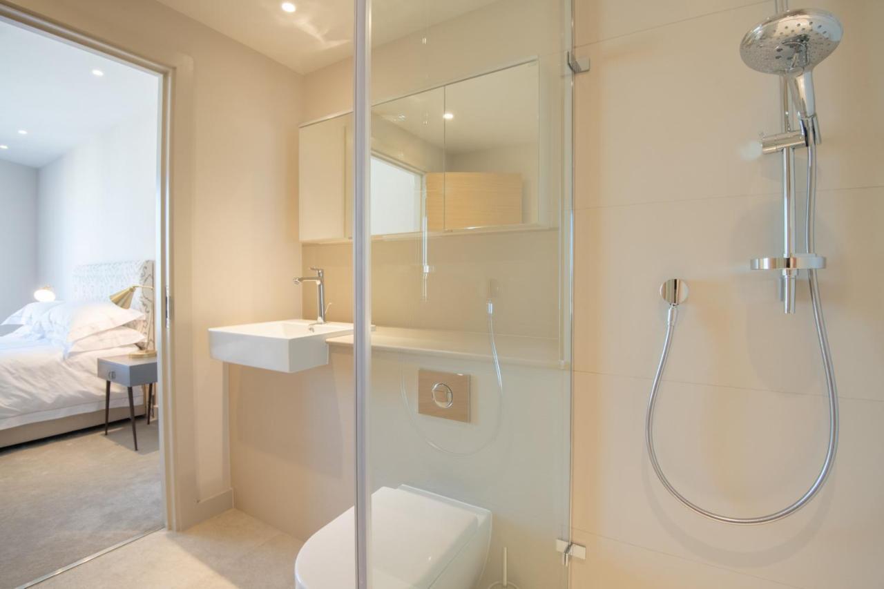 Elegant Victoria Close To Sloane Square By Underthedoormat Apartment London