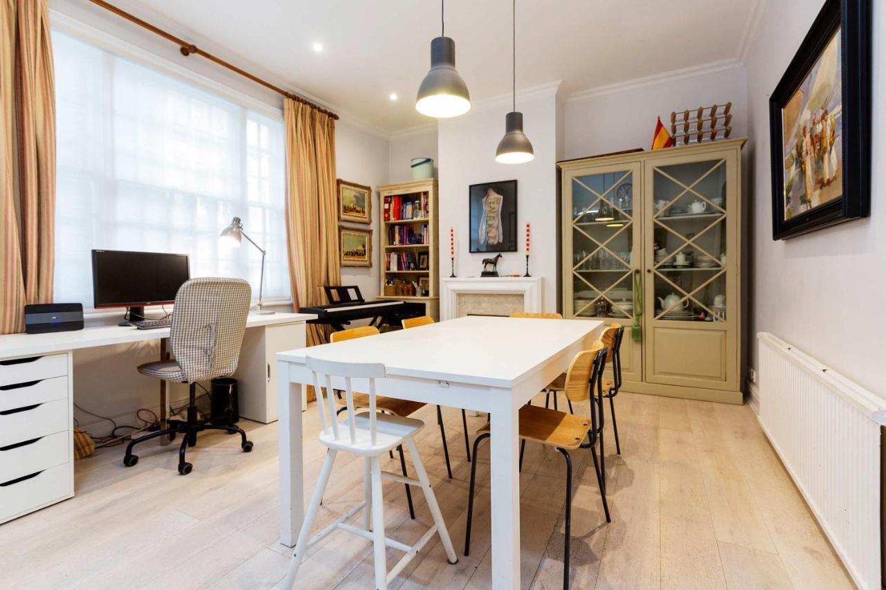 Veeve - A Kensington Mews *