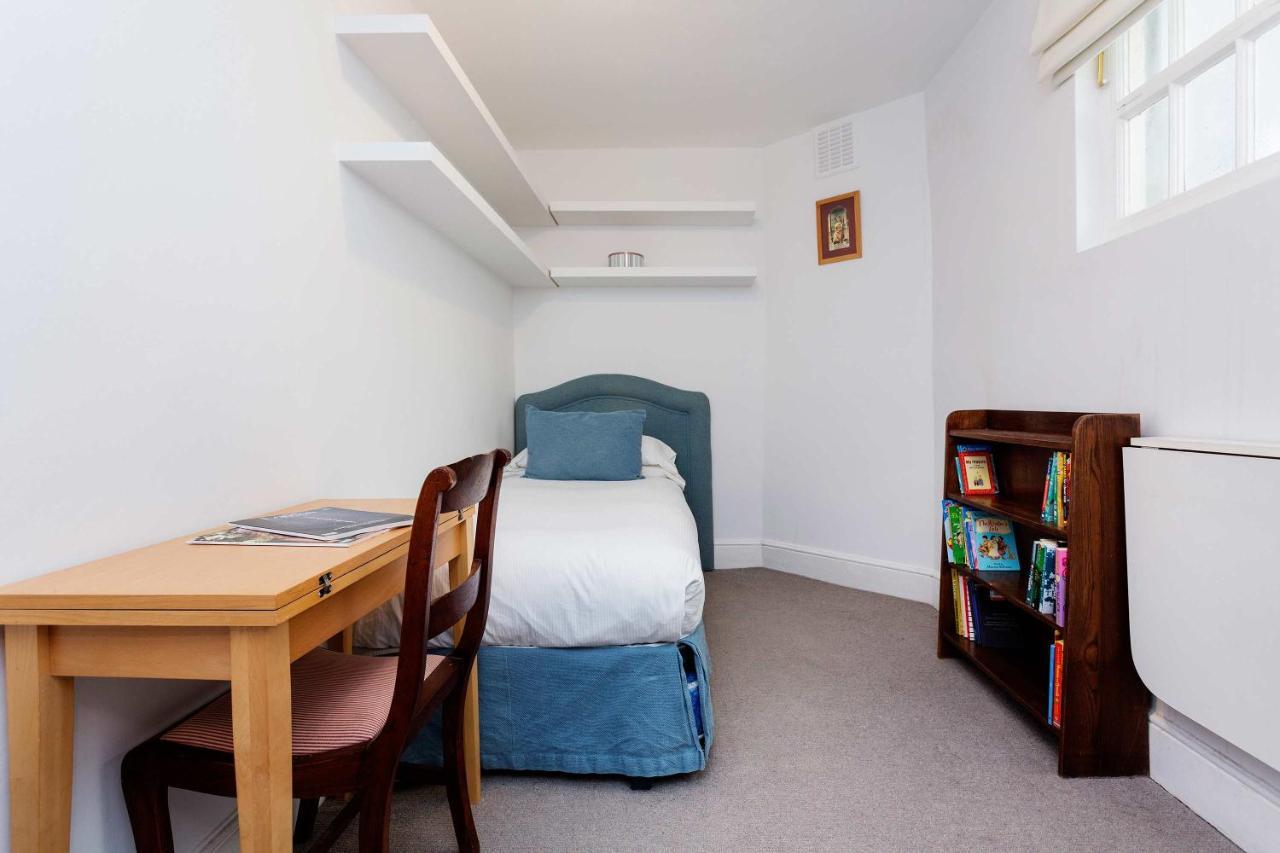 Veeve - A Kensington Mews * London