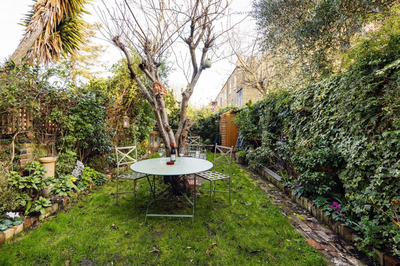 Vintage Hackney Close To Victoria Park Holiday home