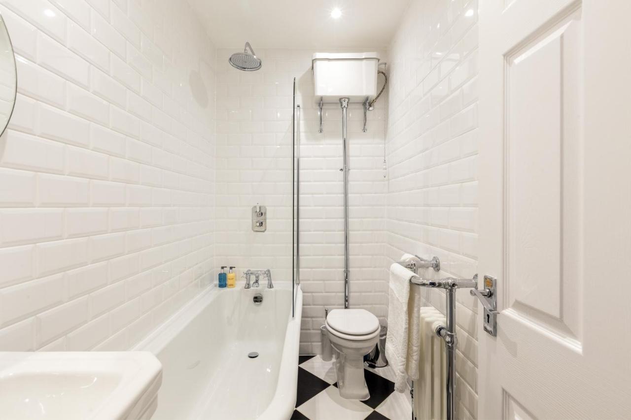 The Lempicka 2 Bedroom Flat And Garden In Notting Hill *
