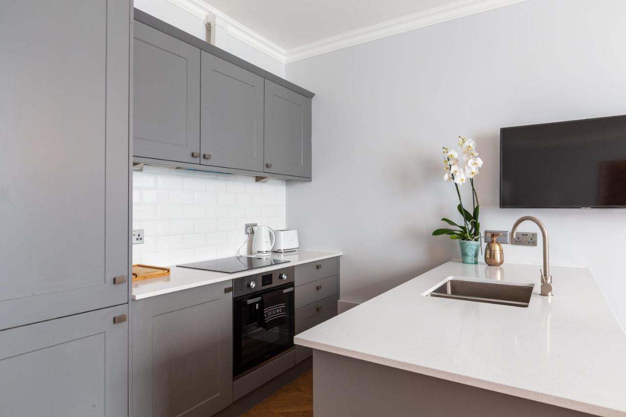 The Lempicka 2 Bedroom Flat And Garden In Notting Hill