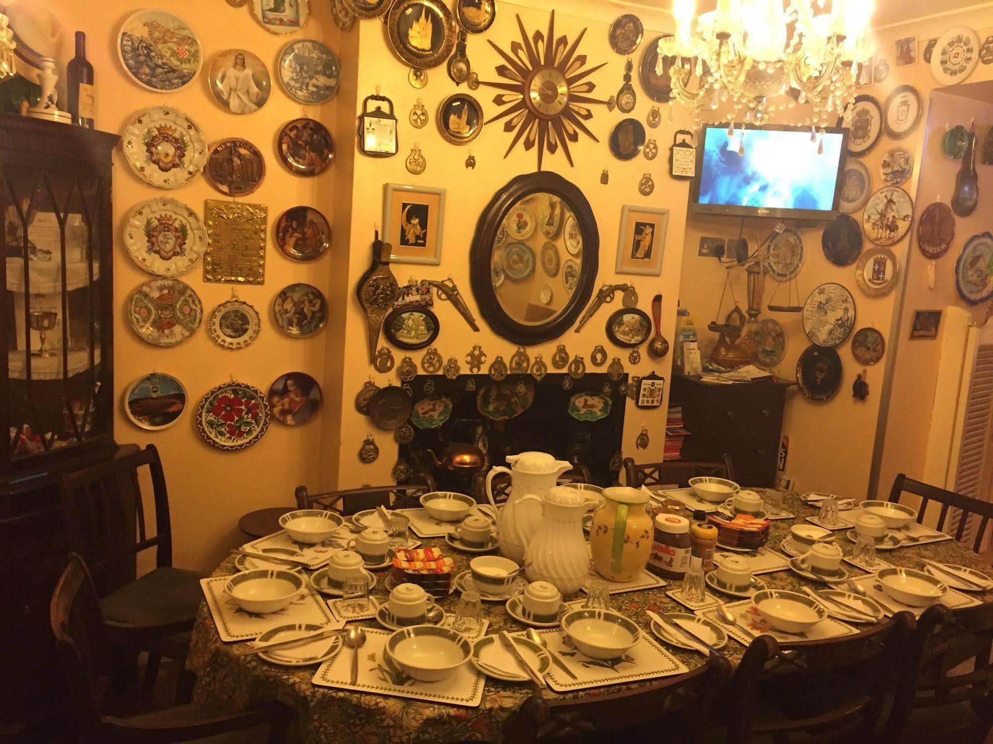 Bed & Breakfast Albany 2*