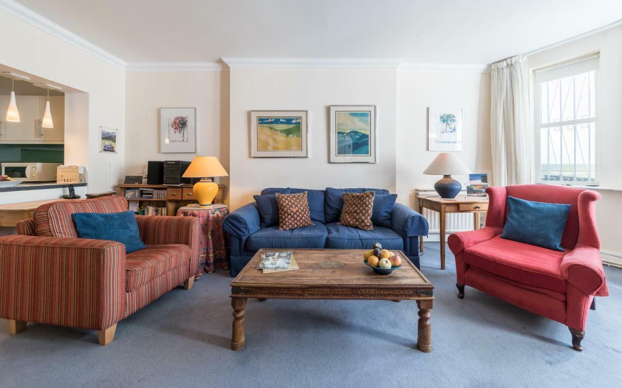 44a Palace Gardens Terrace Apartment London