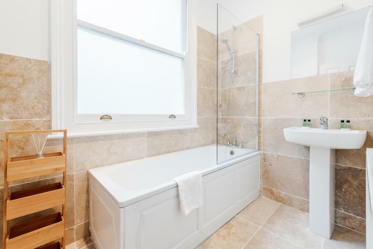Clanricarde Gardens Apartment London