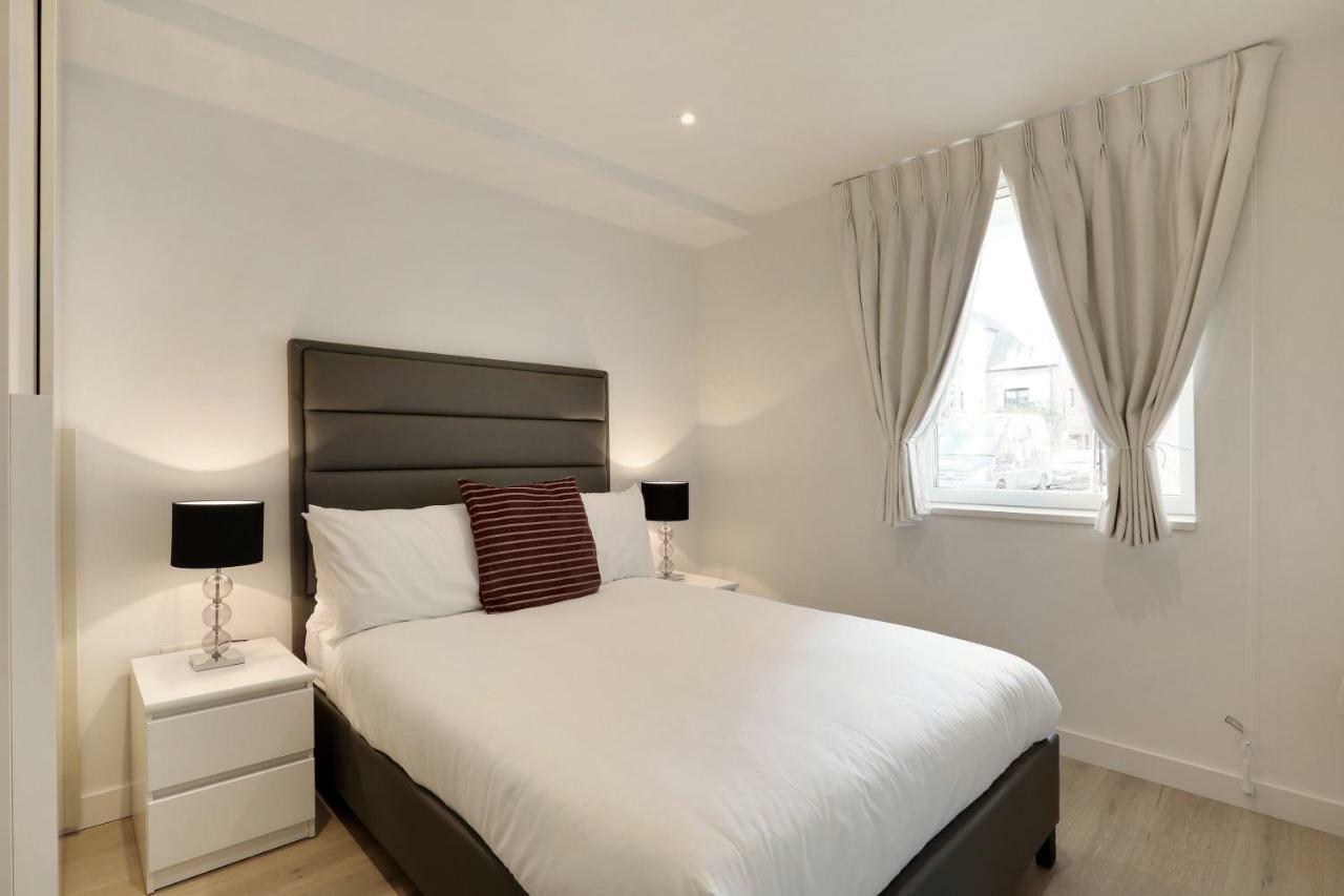 Apartment Westfield London